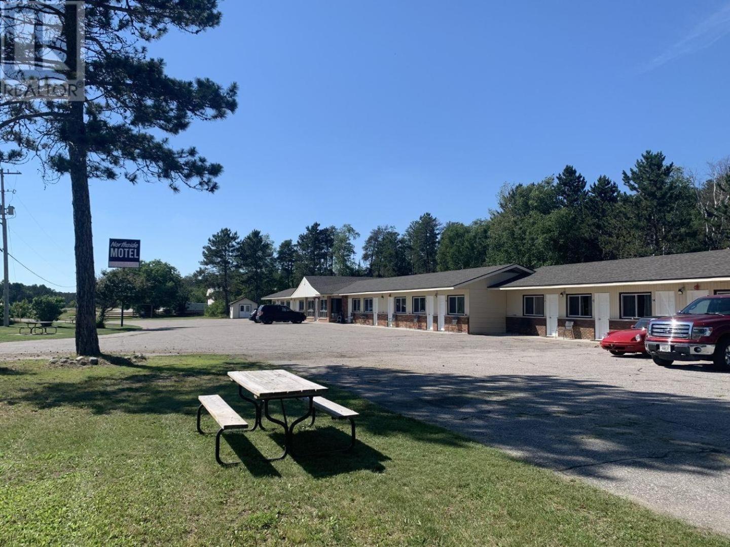 Northside Motel Vermilion Bay Экстерьер фото